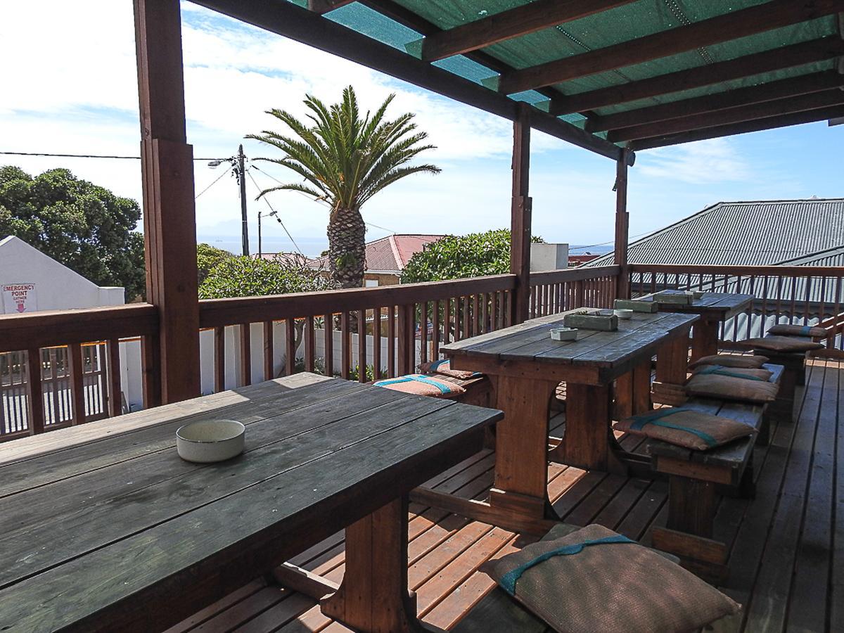 Mosselbay Backpackers Hostel มอสเซิลเบย์ ภายนอก รูปภาพ