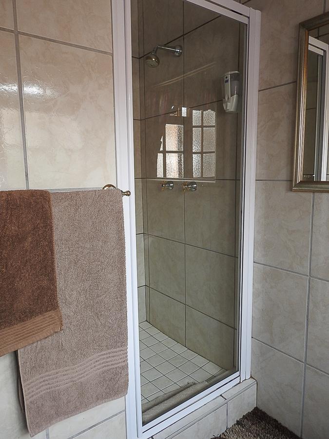 Mosselbay Backpackers Hostel มอสเซิลเบย์ ภายนอก รูปภาพ