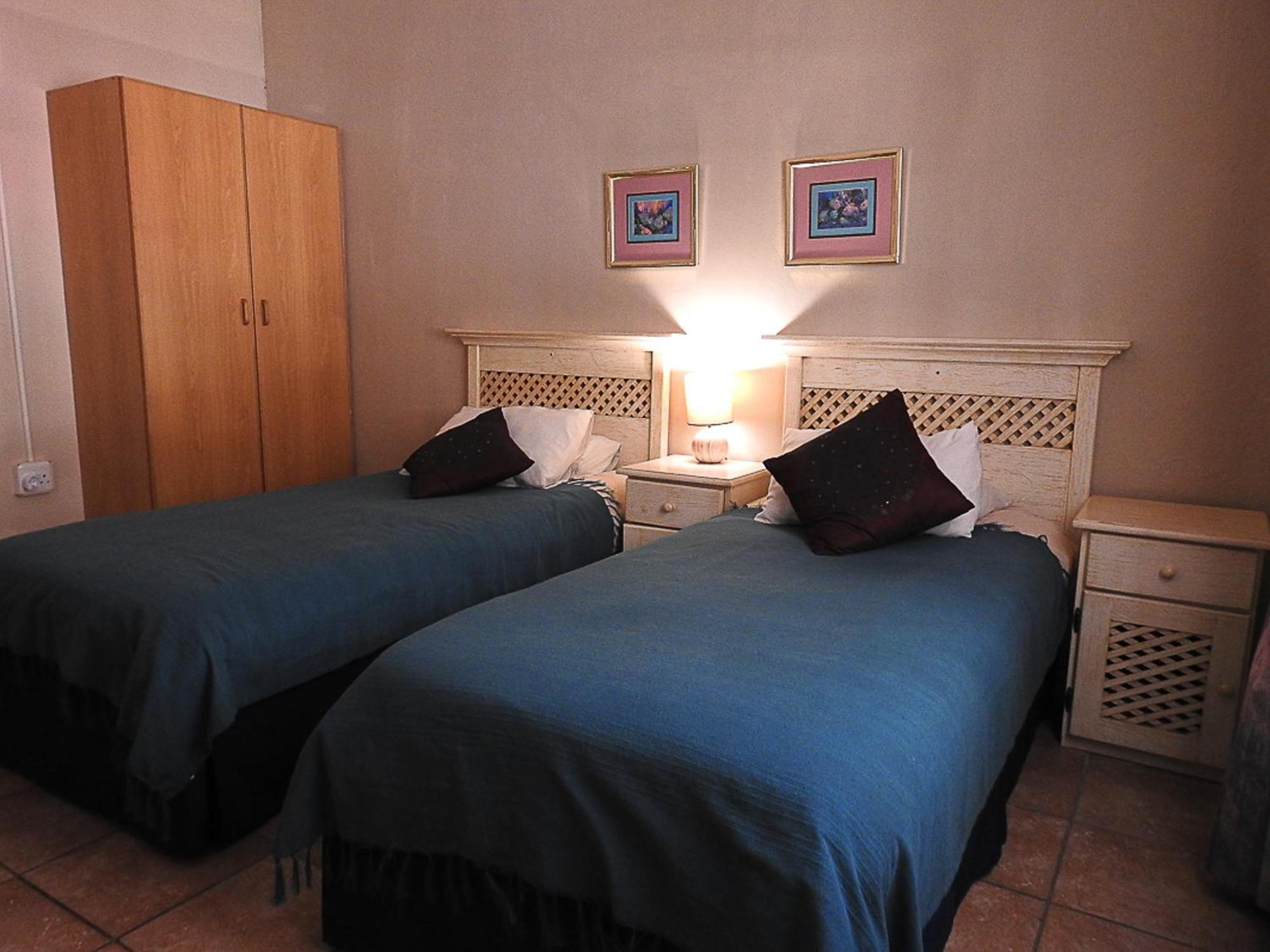 Mosselbay Backpackers Hostel มอสเซิลเบย์ ภายนอก รูปภาพ