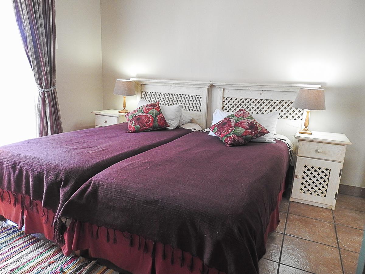 Mosselbay Backpackers Hostel มอสเซิลเบย์ ภายนอก รูปภาพ