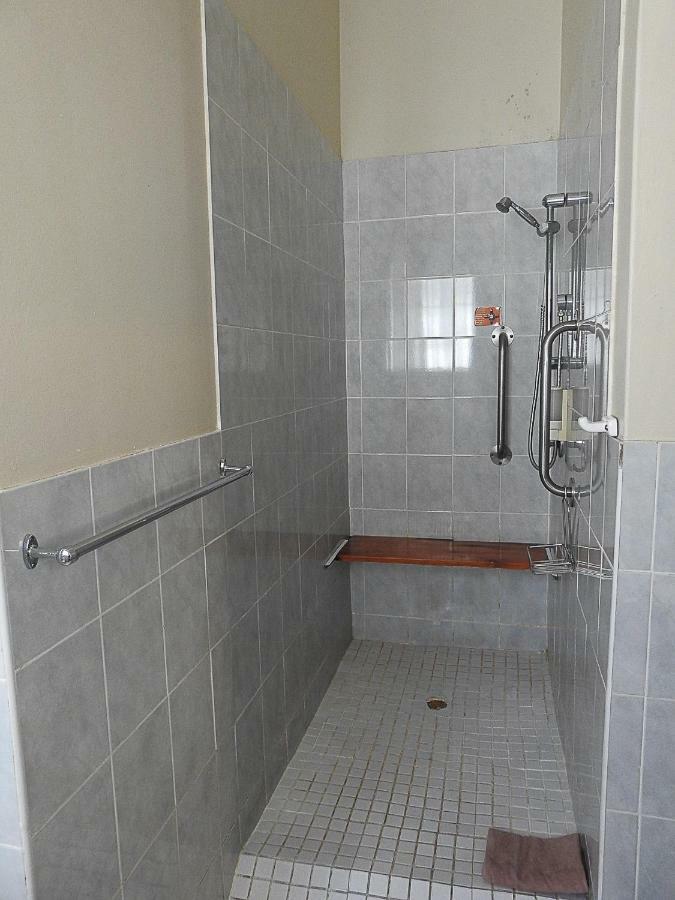 Mosselbay Backpackers Hostel มอสเซิลเบย์ ภายนอก รูปภาพ
