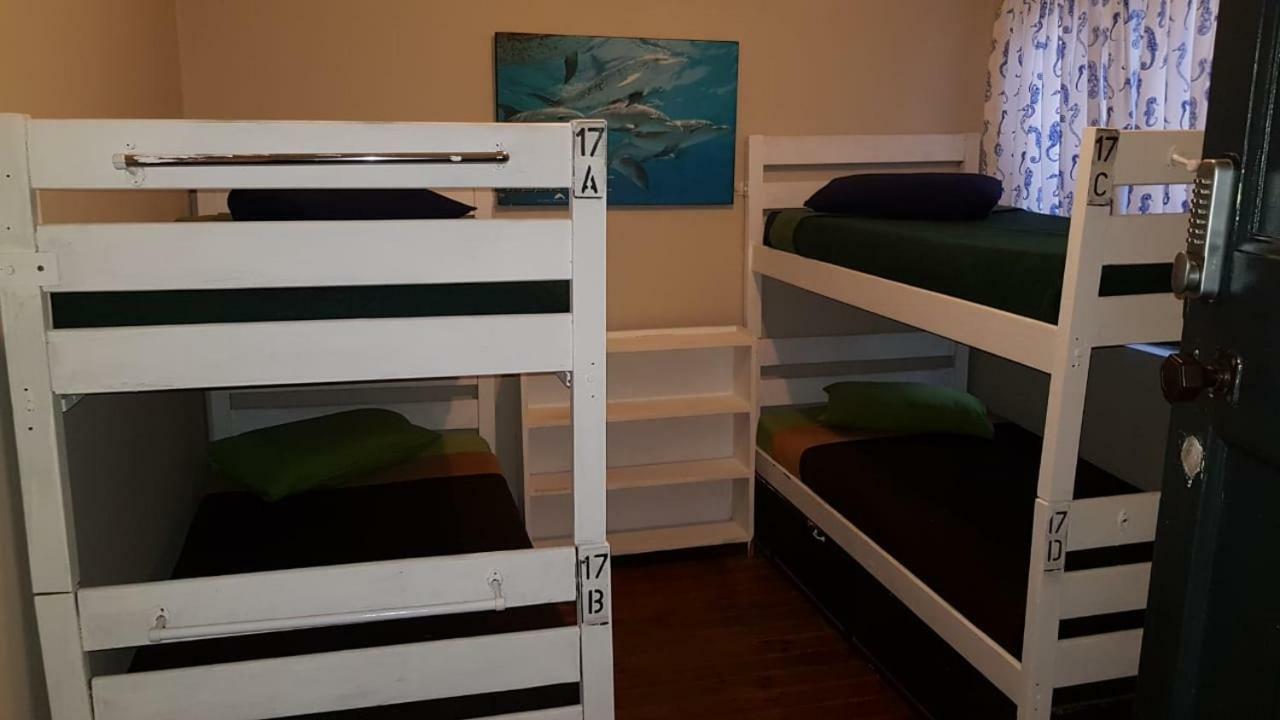 Mosselbay Backpackers Hostel มอสเซิลเบย์ ภายนอก รูปภาพ