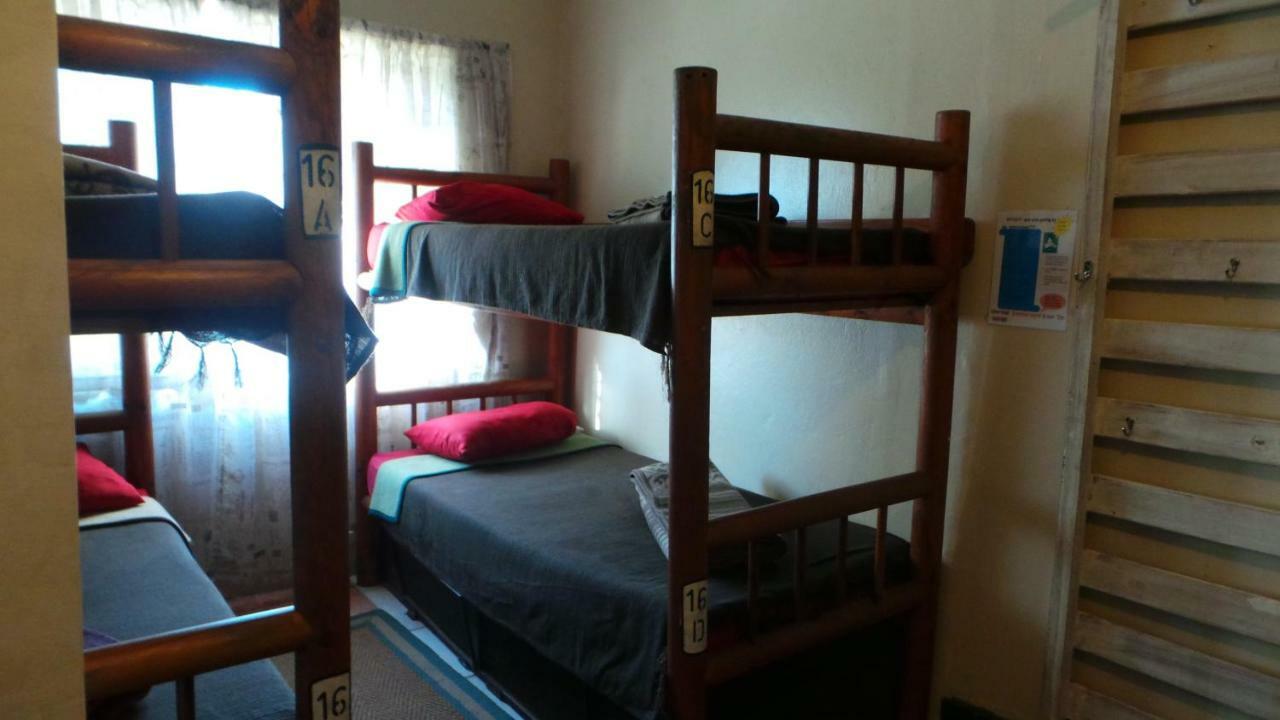 Mosselbay Backpackers Hostel มอสเซิลเบย์ ภายนอก รูปภาพ