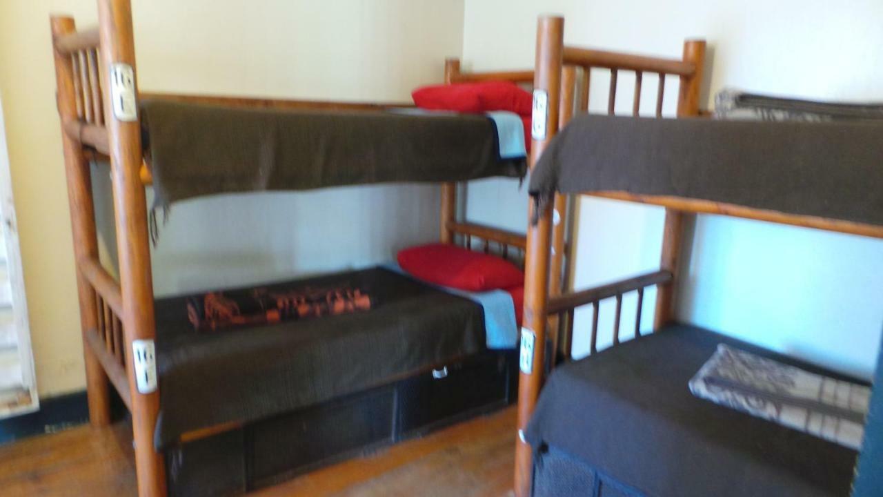 Mosselbay Backpackers Hostel มอสเซิลเบย์ ภายนอก รูปภาพ